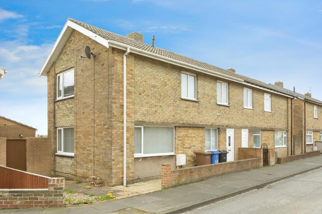 2 bedroom semidetached house for sale in Whitefield Crescent, Morpeth