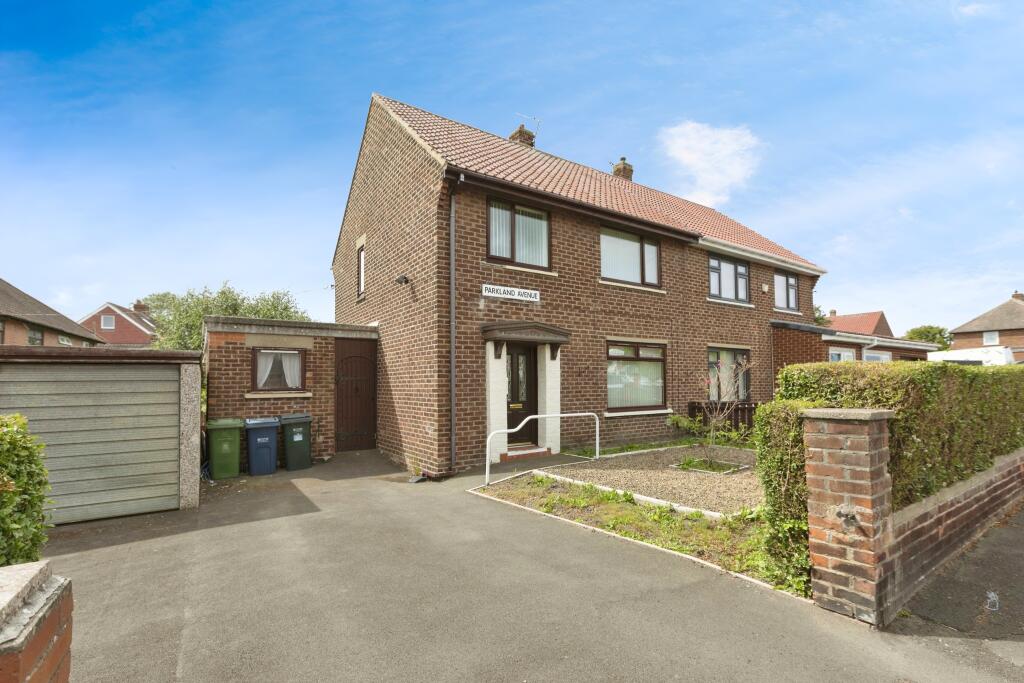 3 bedroom semidetached house for sale in Parkland Avenue, Blaydonon