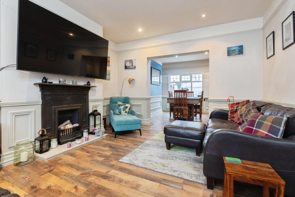 Main image of property: Simonside Terrace, Newbiggin-by-the-Sea, NE64