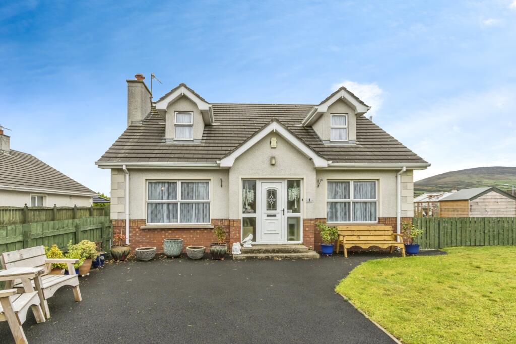 4 bedroom detached bungalow