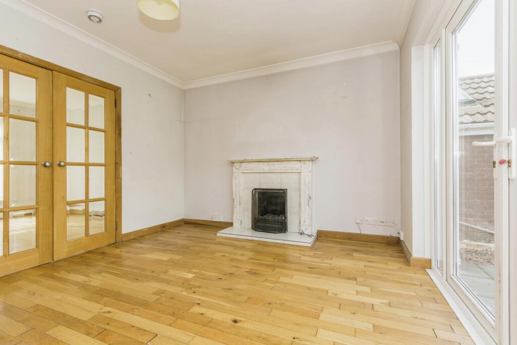 Additional property image - De Courcy Avenue, Carrickfergus, BT38