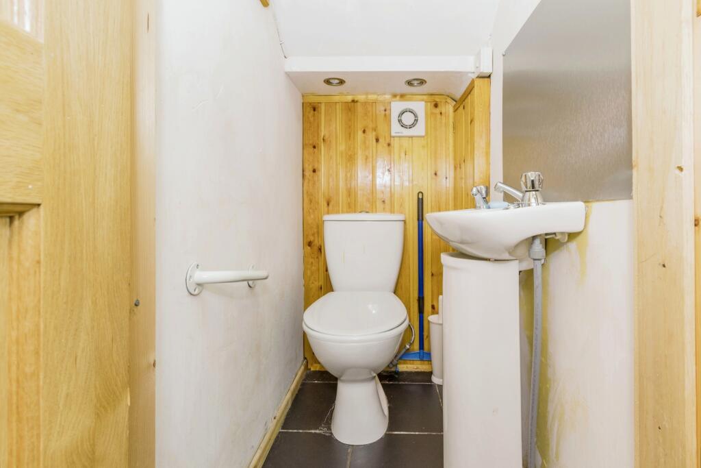 Additional property image - De Courcy Avenue, Carrickfergus, BT38