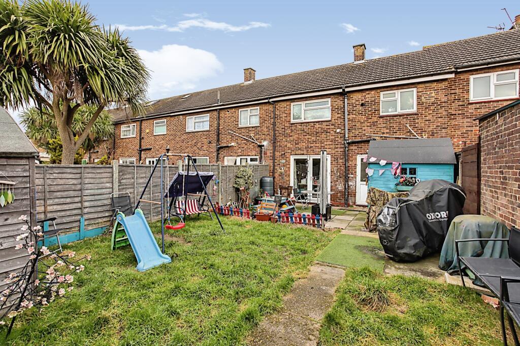 3 bedroom terraced house for sale in Willington Street, Maidstone, ME15