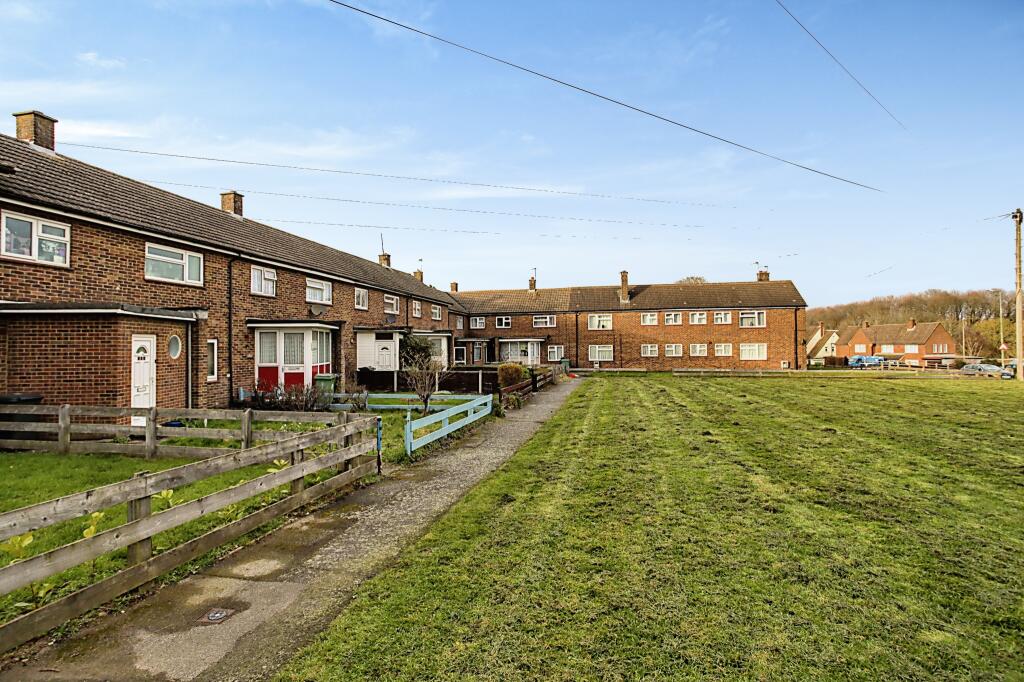 3 bedroom terraced house for sale in Willington Street, Maidstone, ME15