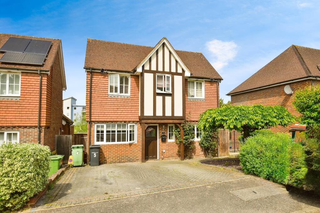 Main image of property: College Avenue, Maidstone, ME15