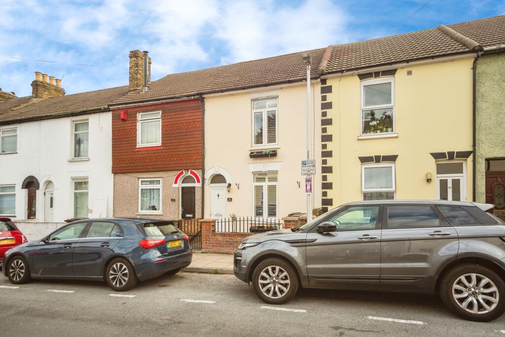 Main image of property: Gardiner Street, Gillingham, ME7