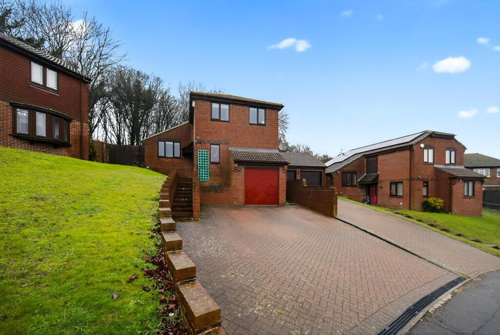 Main image of property: Swallow Rise, Chatham, ME5