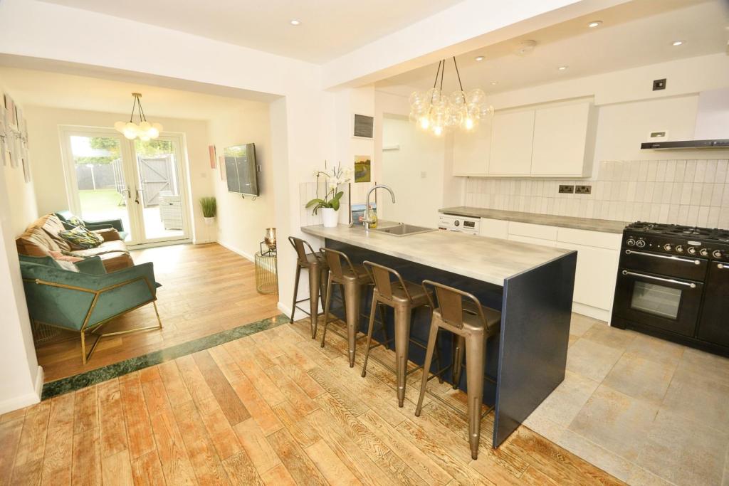 Additional image 2 of Sandwich Road, Dover, CT15