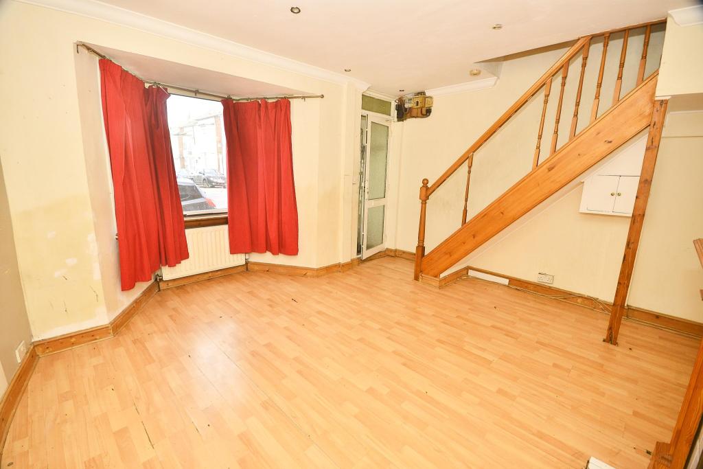 2 bedroom terraced house for sale in Garden Road, Folkestone, CT19