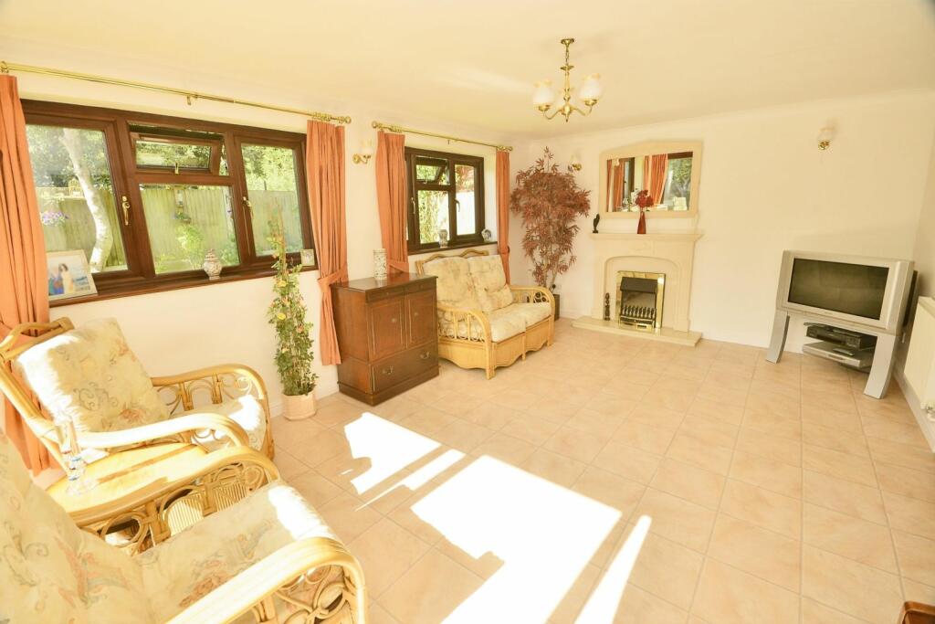 Additional property image - Wealdhurst Park, Broadstairs, CT10