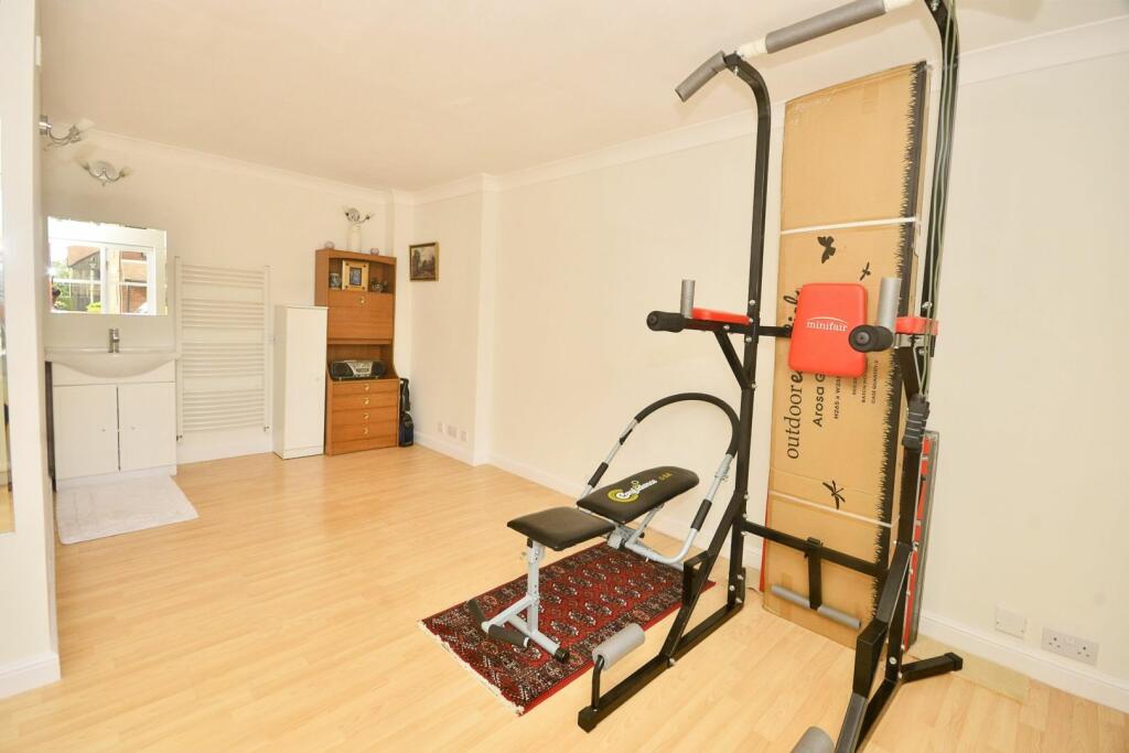 Additional property image - Wealdhurst Park, Broadstairs, CT10