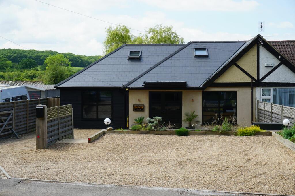 4 bedroom semidetached bungalow for sale in Pean Hill, Whitstable, CT5