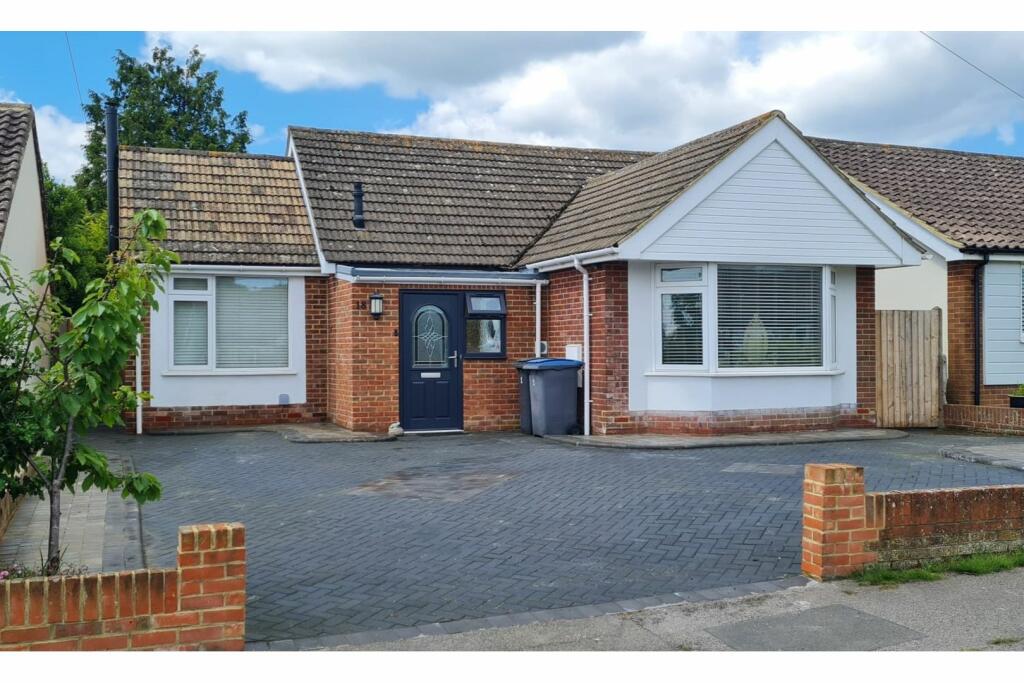 Main image of property: Stone Cross Lees, Sandwich, CT13