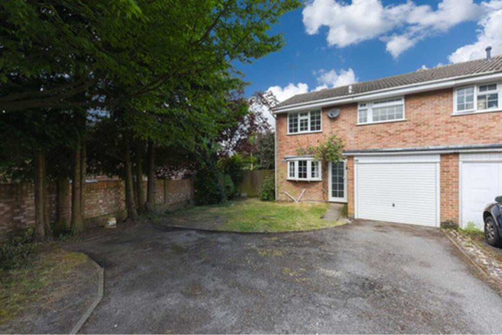 3 bedroom semi-detached house