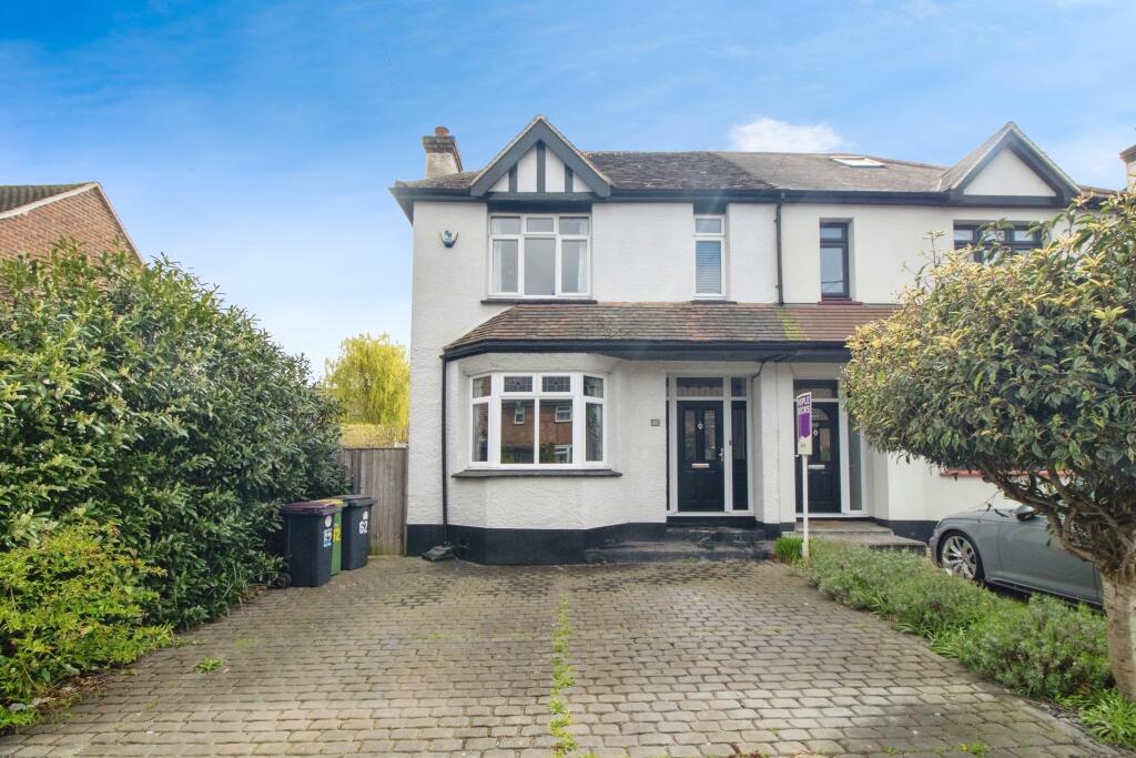 Main image of property: Queens Road, Rayleigh, SS6