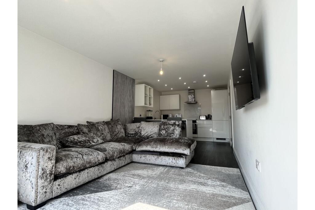 Main image of property: Halle Mews, Benfleet, SS7