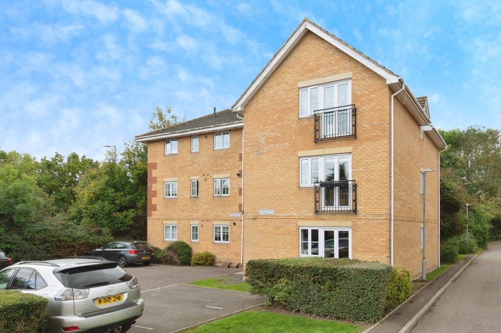 2 bedroom flat