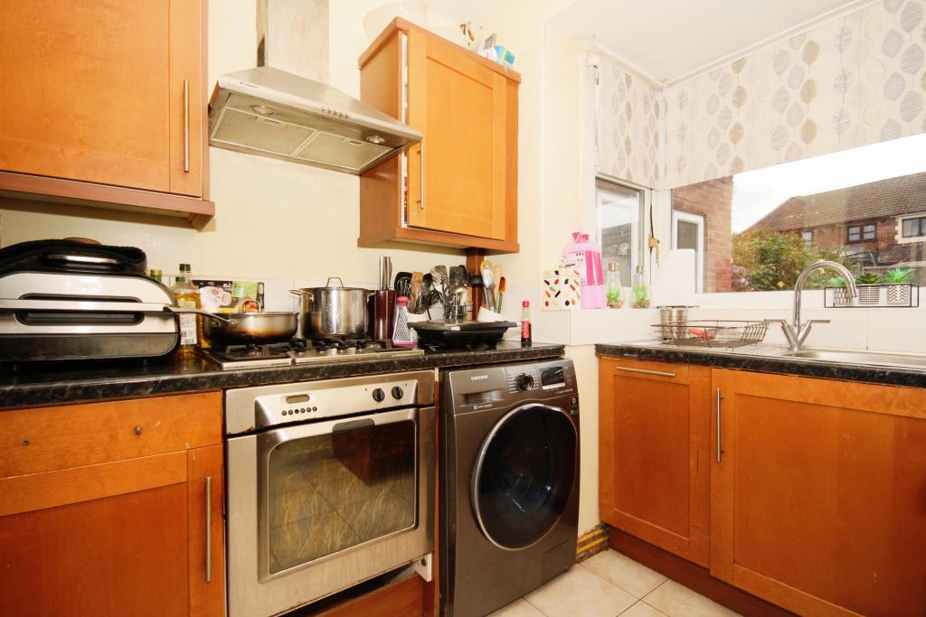 3 bedroom semidetached house for sale in Briardene Avenue, Bedworth, CV12