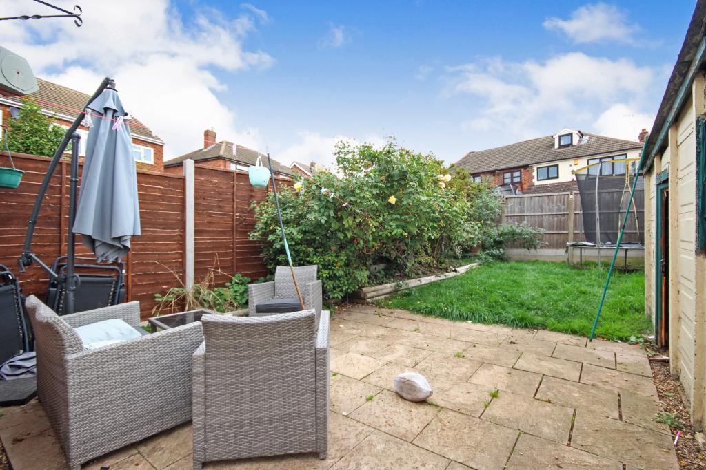 3 bedroom semidetached house for sale in Briardene Avenue, Bedworth, CV12