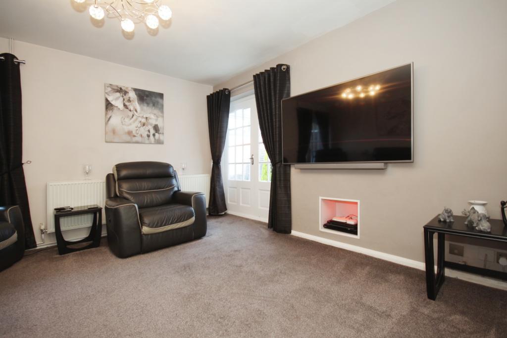 3 bedroom semidetached house for sale in Bigbury Close, Coventry, CV3
