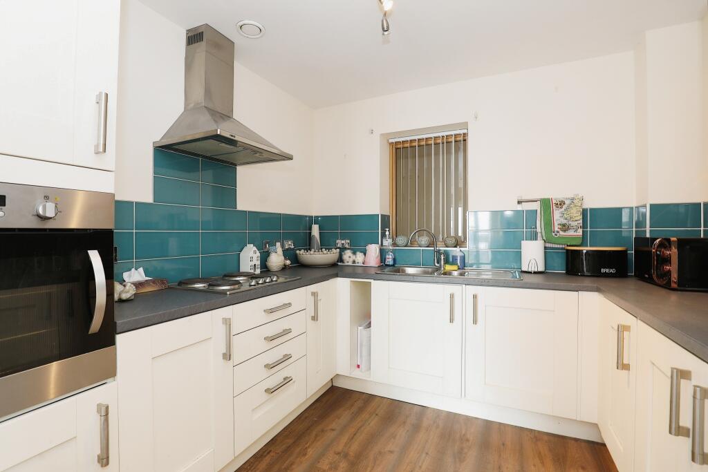 1 bedroom retirement property for sale in Queensway, Leamington Spa, CV31