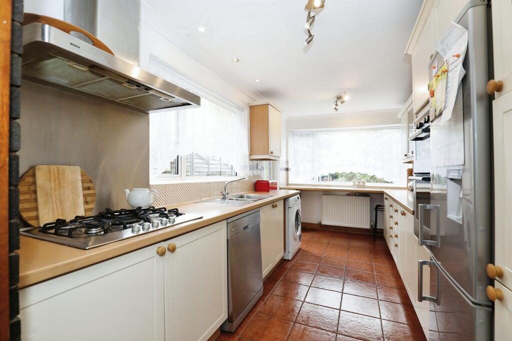 Additional property image - Acacia Grove, Rugby, CV21