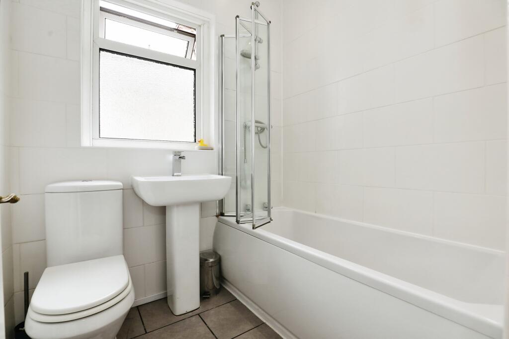 Additional property image - Acacia Grove, Rugby, CV21