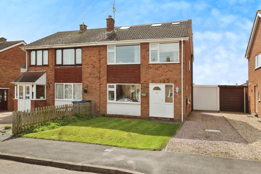 4 bedroom semidetached house for sale in Huckson Road,