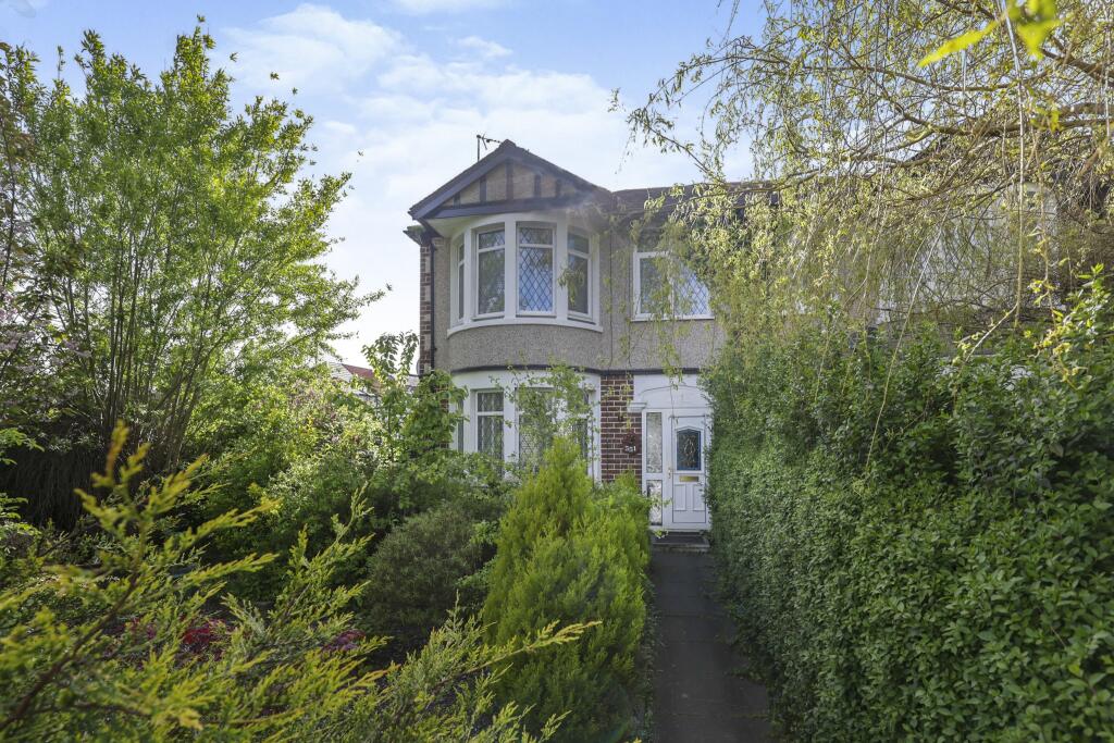 3 bedroom terraced bungalow for sale in Fletchamstead Highway, Coventry