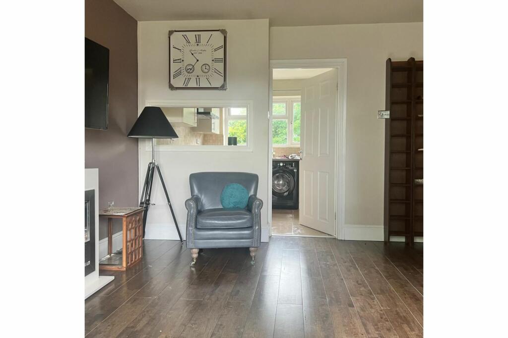 Additional property image - School Croft, Warwick, CV35