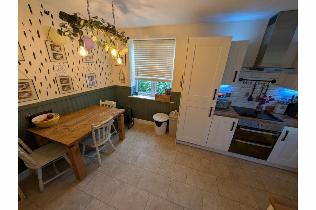 Additional property image - Swift Gardens, Southam, CV47