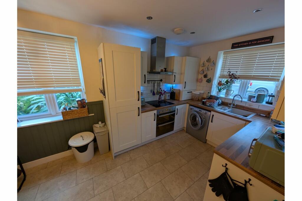 Additional property image - Swift Gardens, Southam, CV47