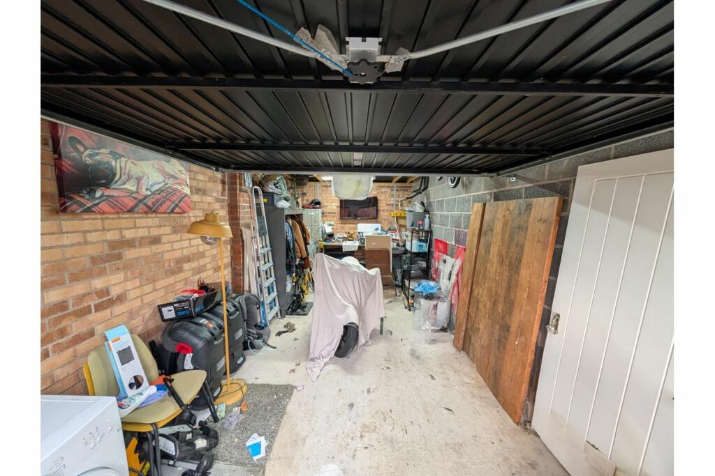 Additional property image - Swift Gardens, Southam, CV47