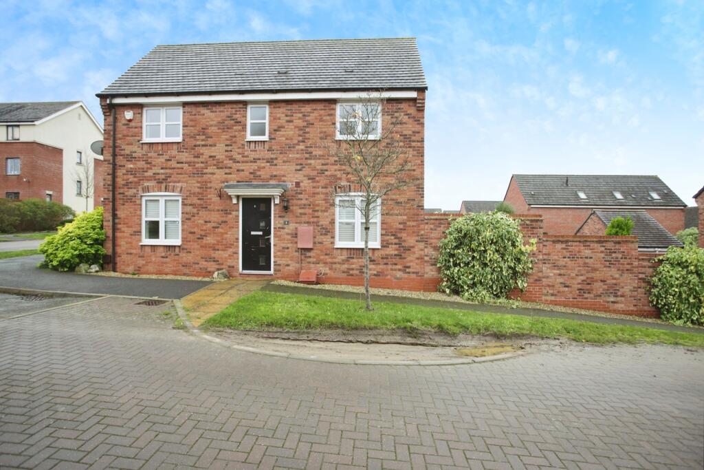 3 bedroom semi-detached house