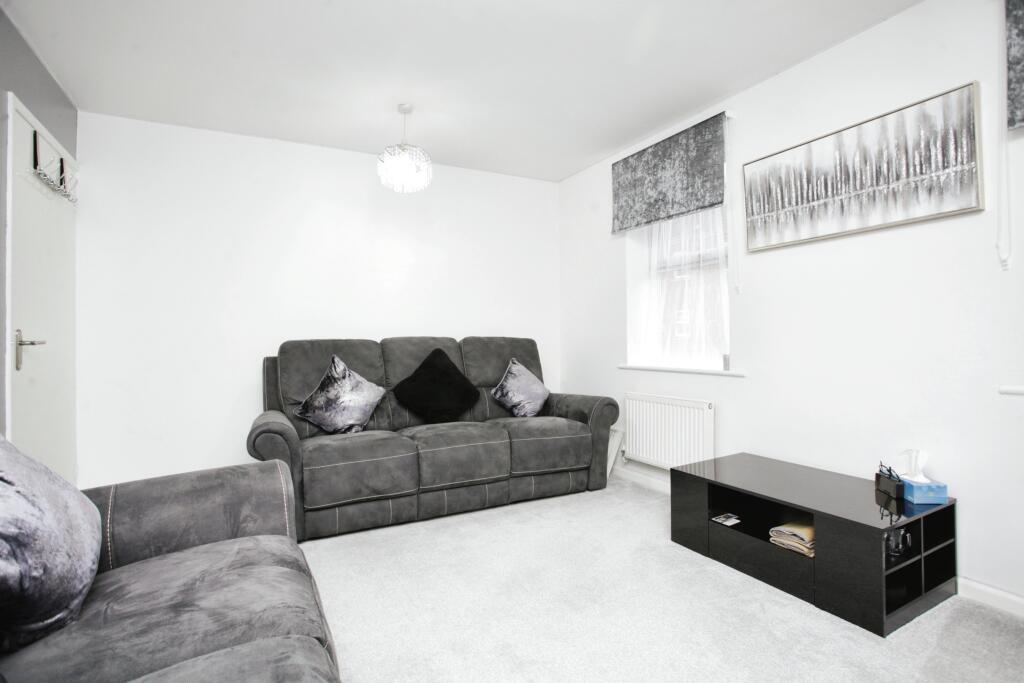 Additional property image - Silken Court, Nuneaton, CV11