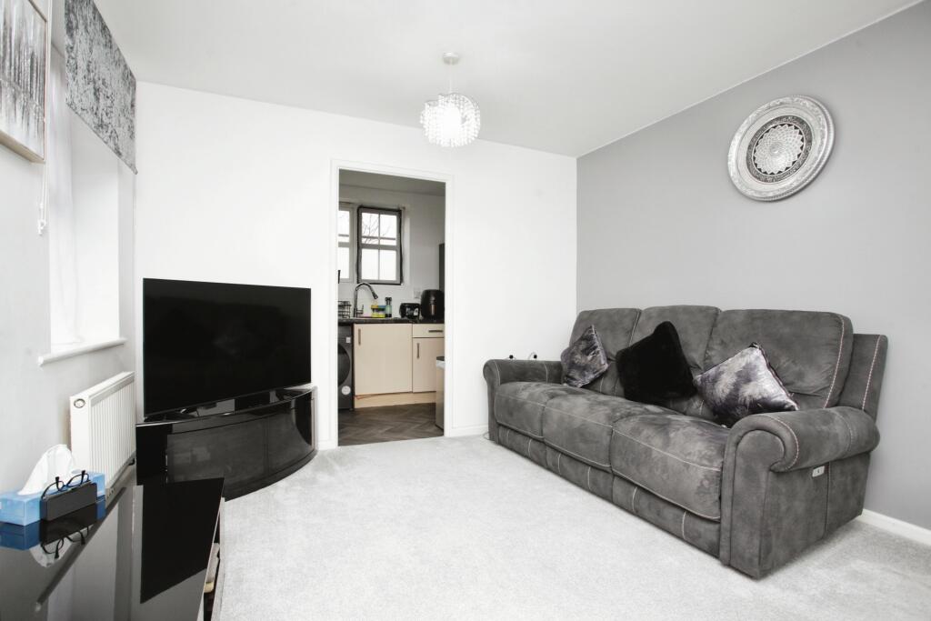 Additional property image - Silken Court, Nuneaton, CV11