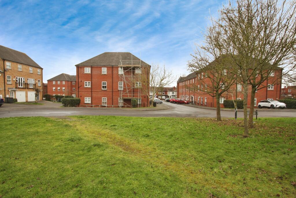Additional property image - Silken Court, Nuneaton, CV11