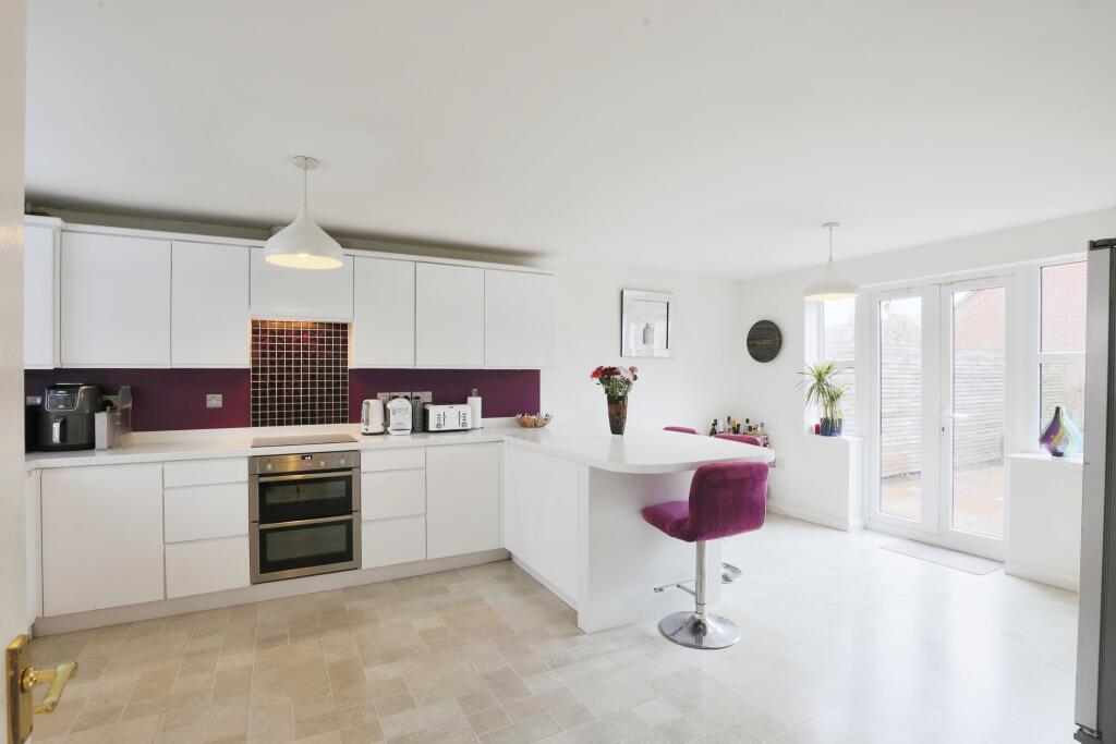 Additional property image - Railway Crescent, Shipston-on-Stour, CV36