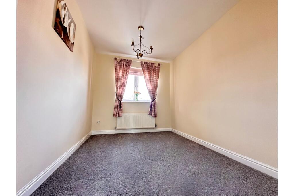 Additional property image - Shylock Grove, Heathcote, Warwick, CV34