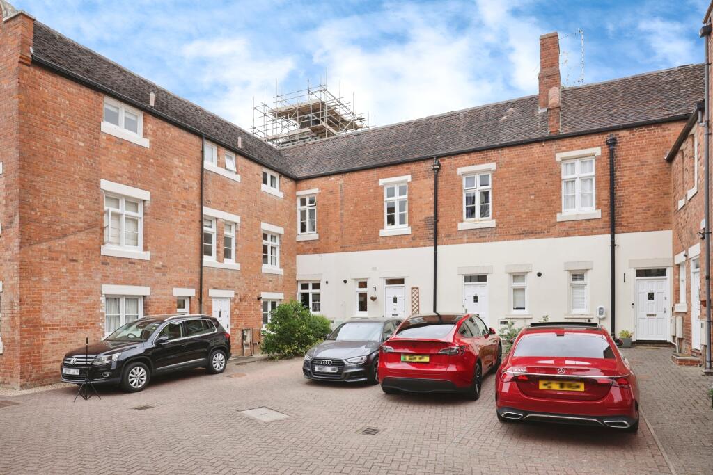 Main image of property: Squirhill Place, Leamington Spa, CV31