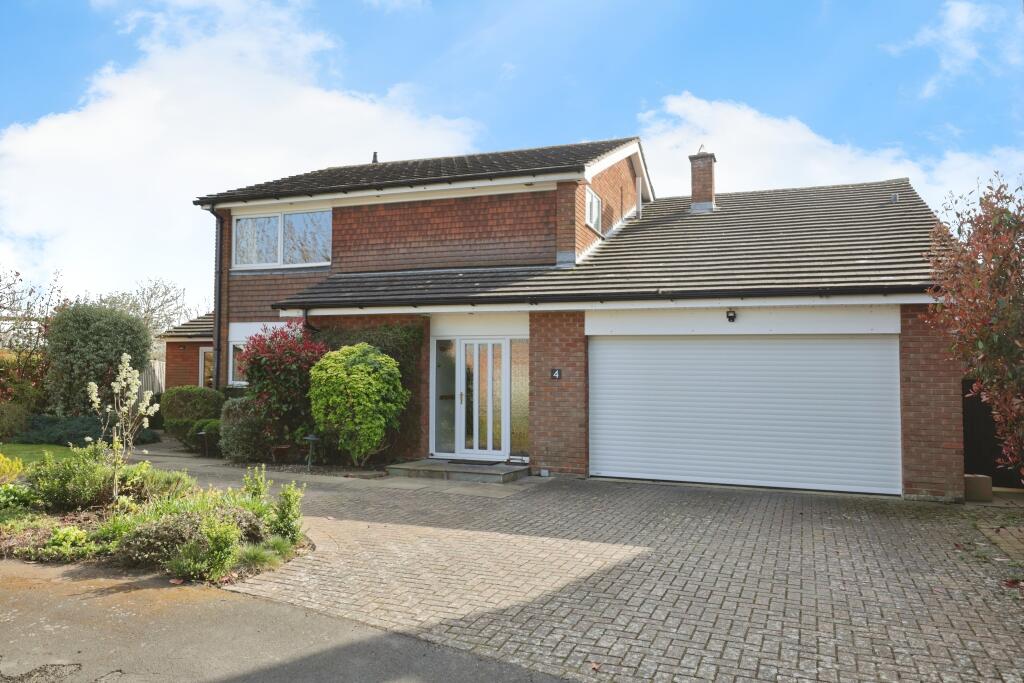 Main image of property: Beech Drive, Thurlaston, Warwickshire, CV23