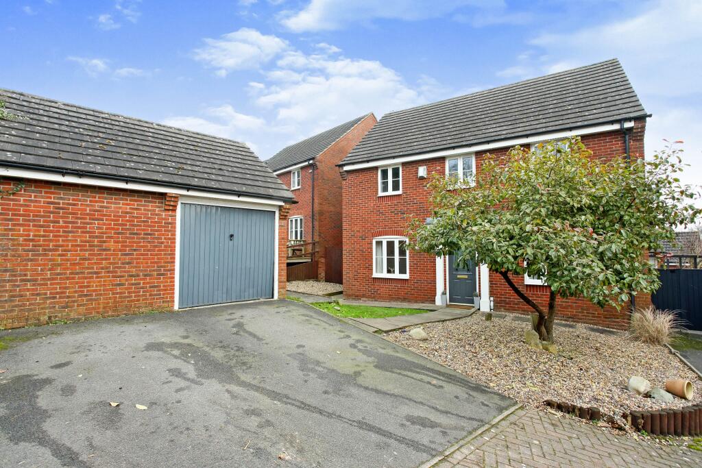 4 bedroom detached house for sale in Redwing Grove, Packmoor, Stokeon