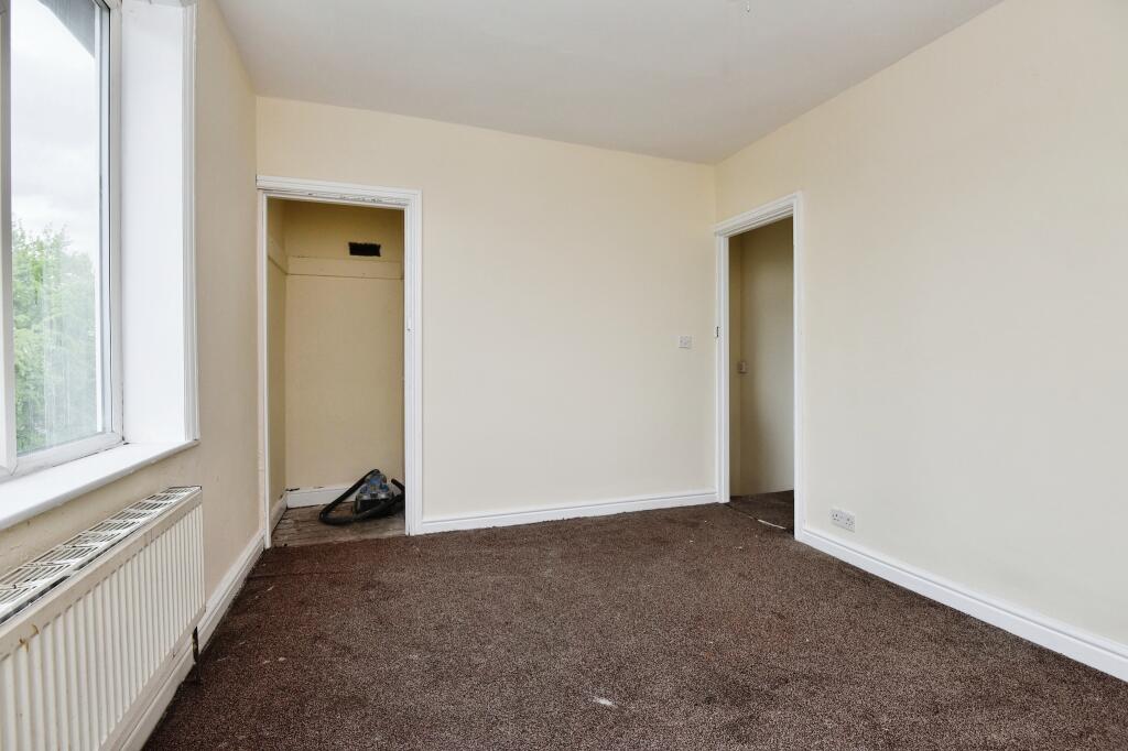 2 bedroom end of terrace house for sale in Leek Road, Stokeontrent, ST4