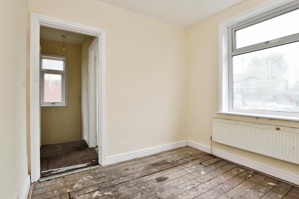 2 bedroom end of terrace house for sale in Leek Road, Stokeontrent, ST4