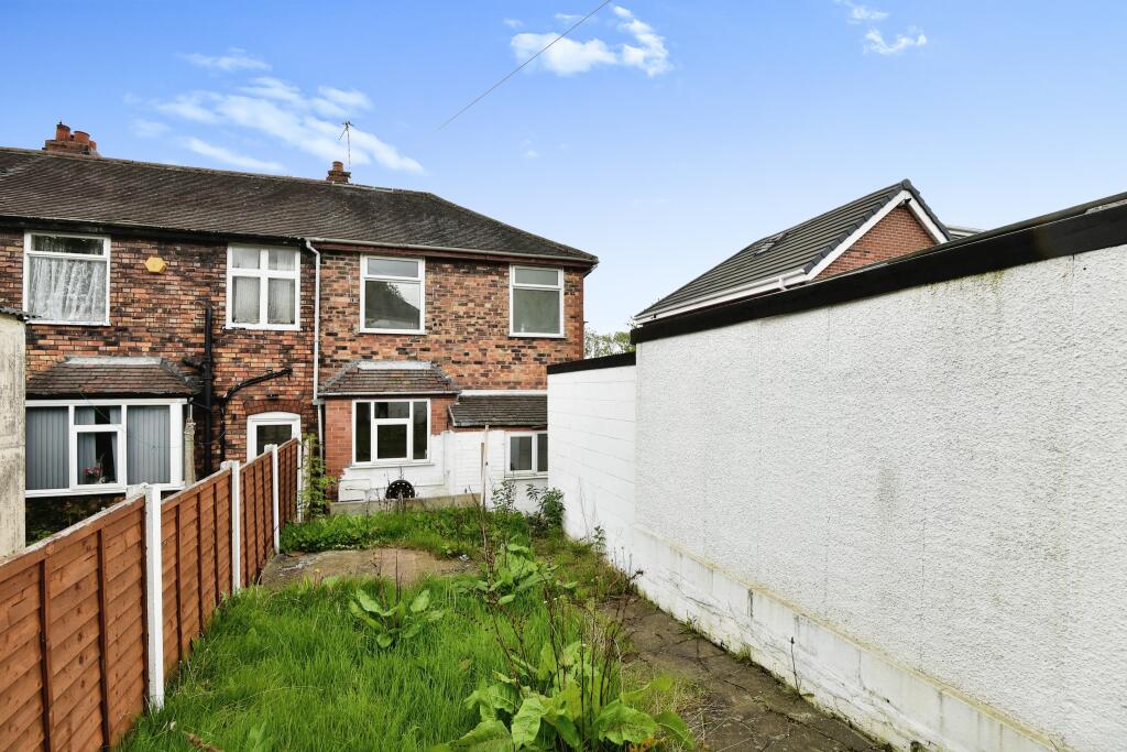 2 bedroom end of terrace house for sale in Leek Road, Stokeontrent, ST4