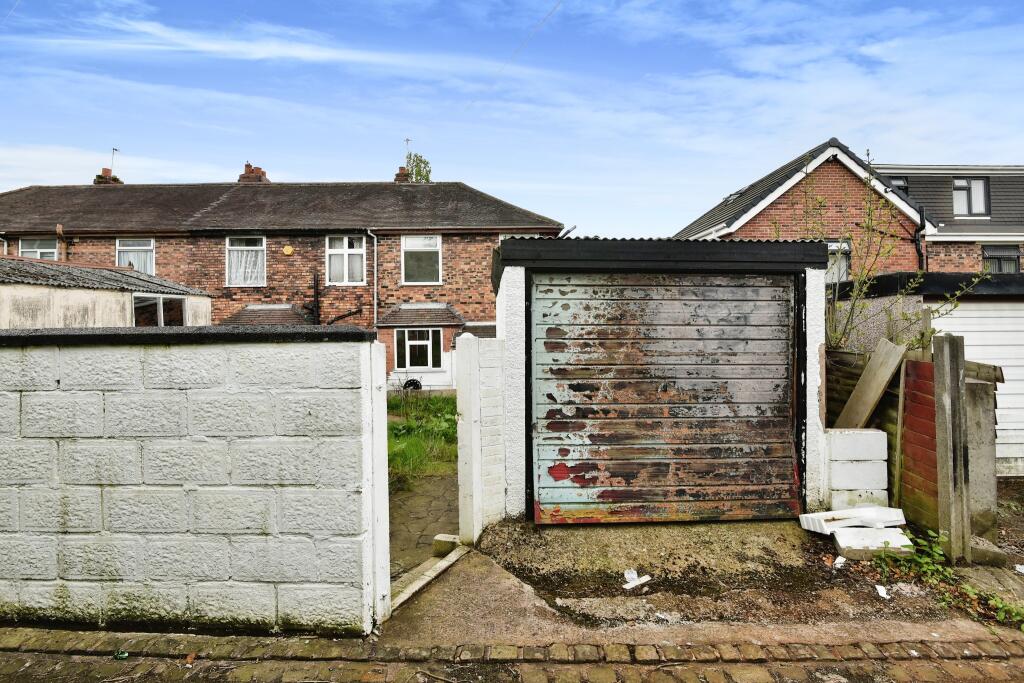 2 bedroom end of terrace house for sale in Leek Road, Stokeontrent, ST4