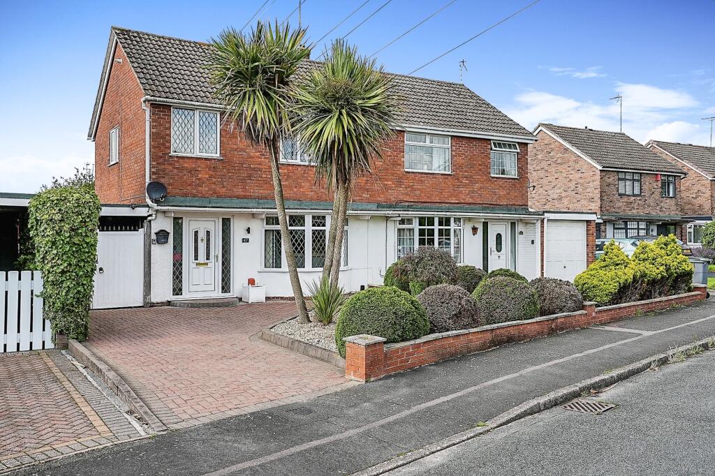 3 bedroom semidetached house for sale in Earlsbrook Drive, Stokeon