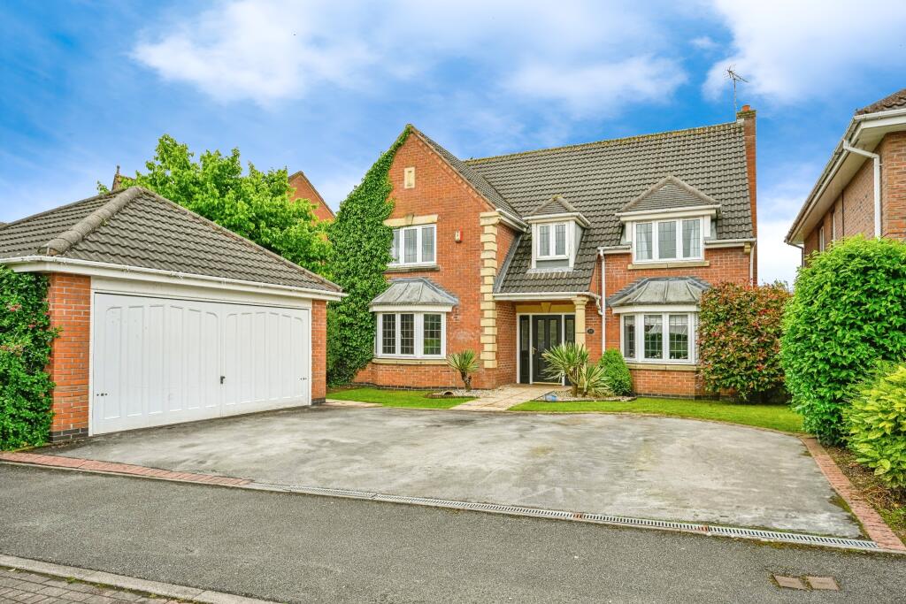 5 bedroom detached house for sale in Coalport Drive, Stone, ST15