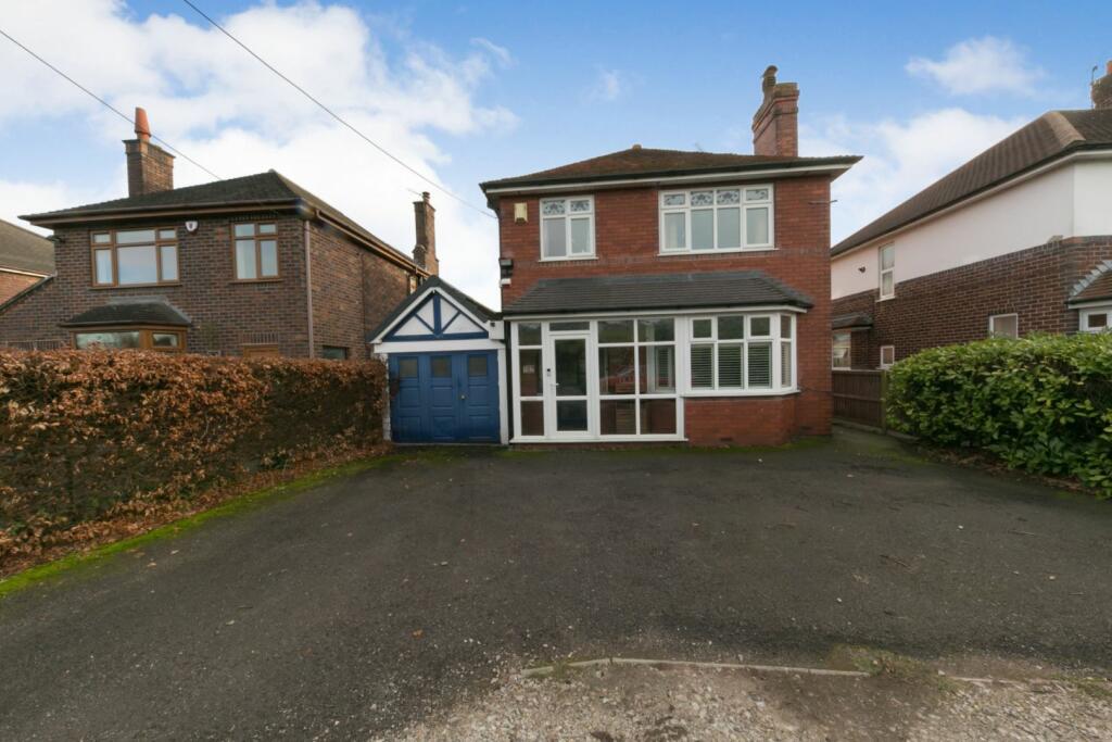 4 bedroom detached house for sale in Nantwich Road, Audley, Stokeon