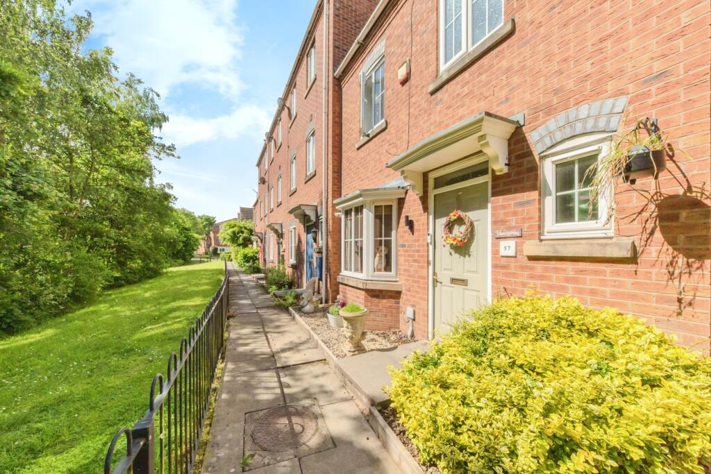 4 bedroom end of terrace house for sale in Edgbaston Drive, Stokeon